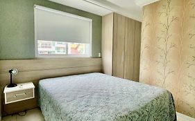 APARTAMENTO à 100 m do mar (1 min a pé)